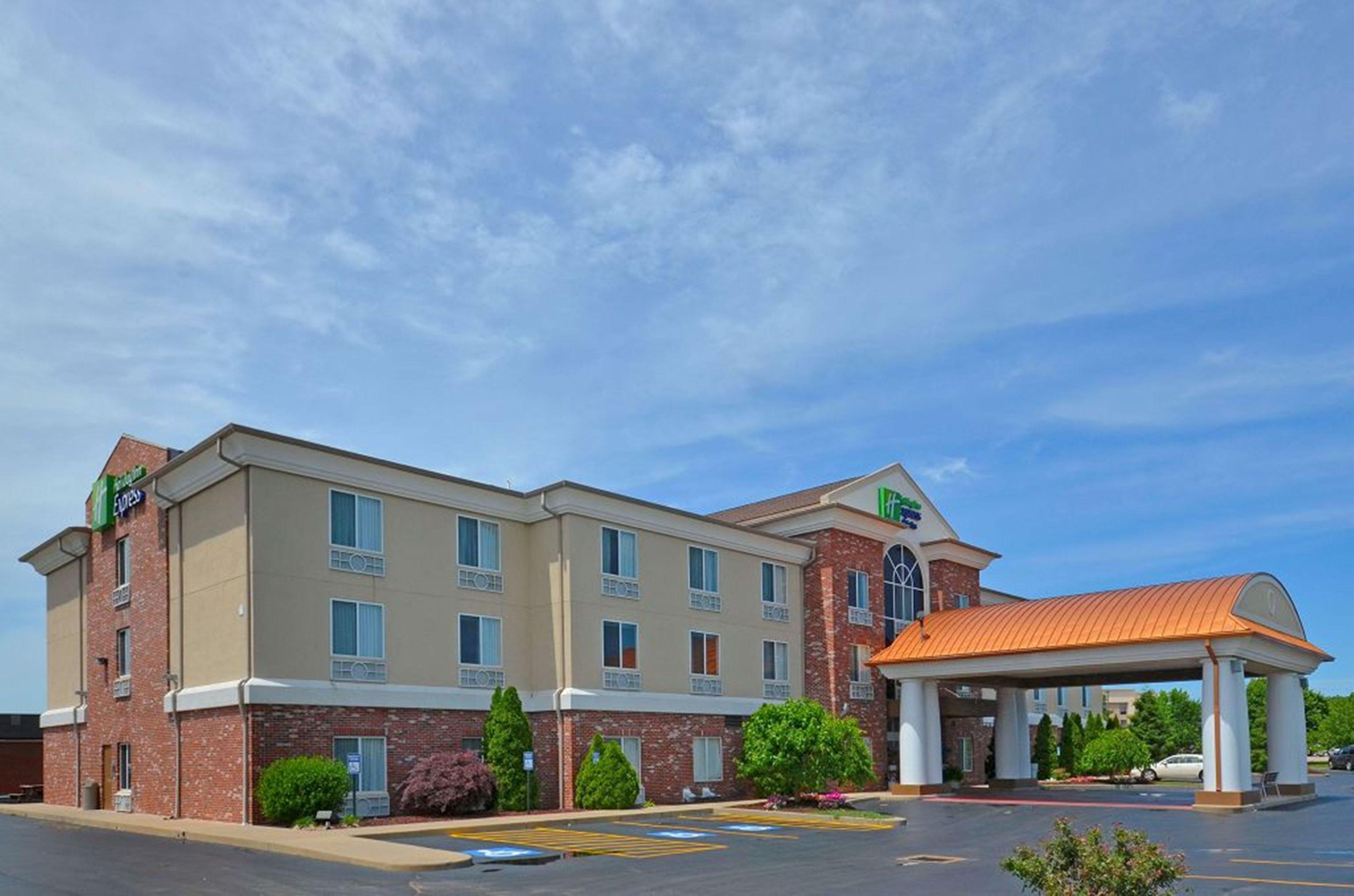 Holiday Inn Express Hotel & Suites Farmington, An Ihg Hotel Buitenkant foto