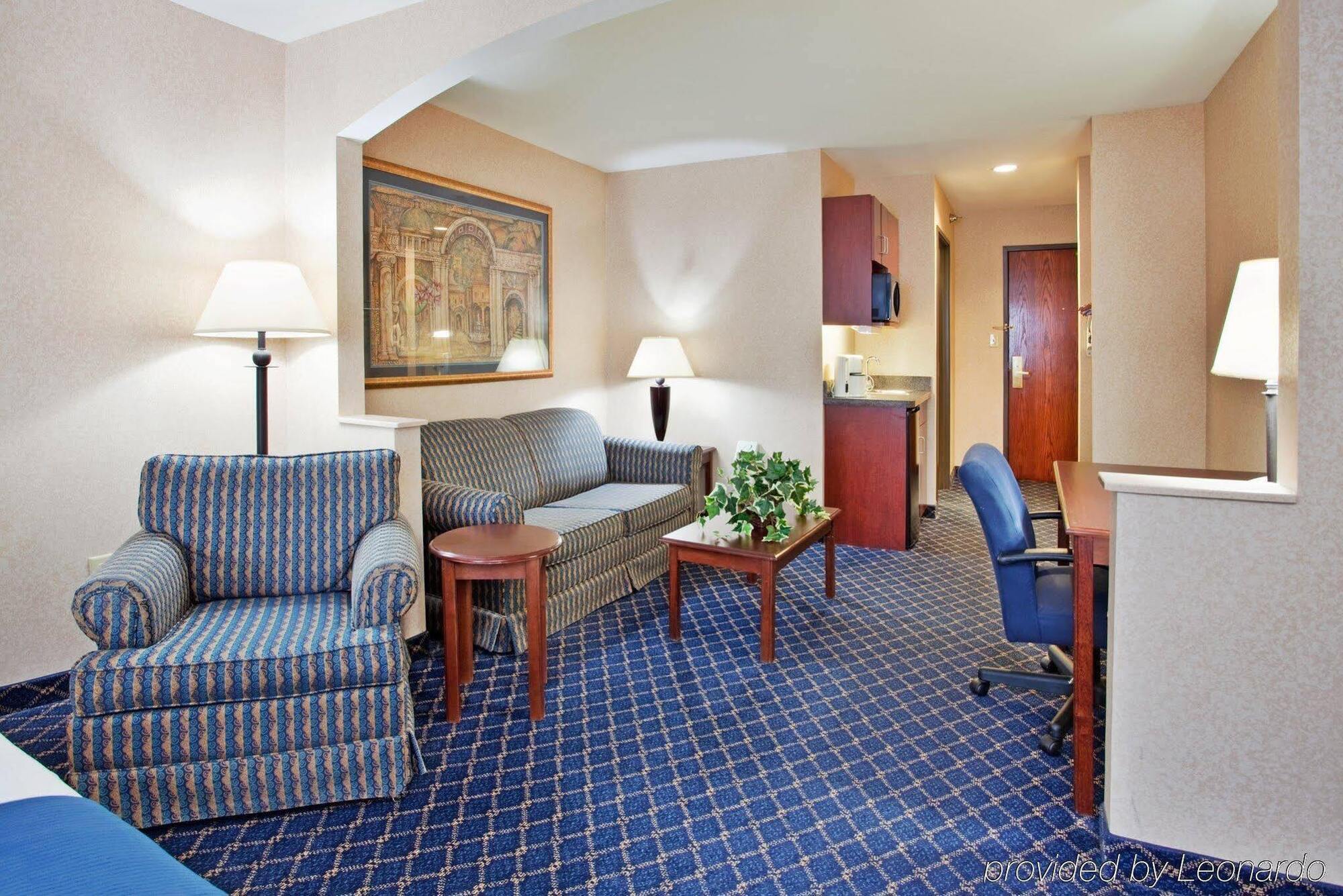 Holiday Inn Express Hotel & Suites Farmington, An Ihg Hotel Buitenkant foto