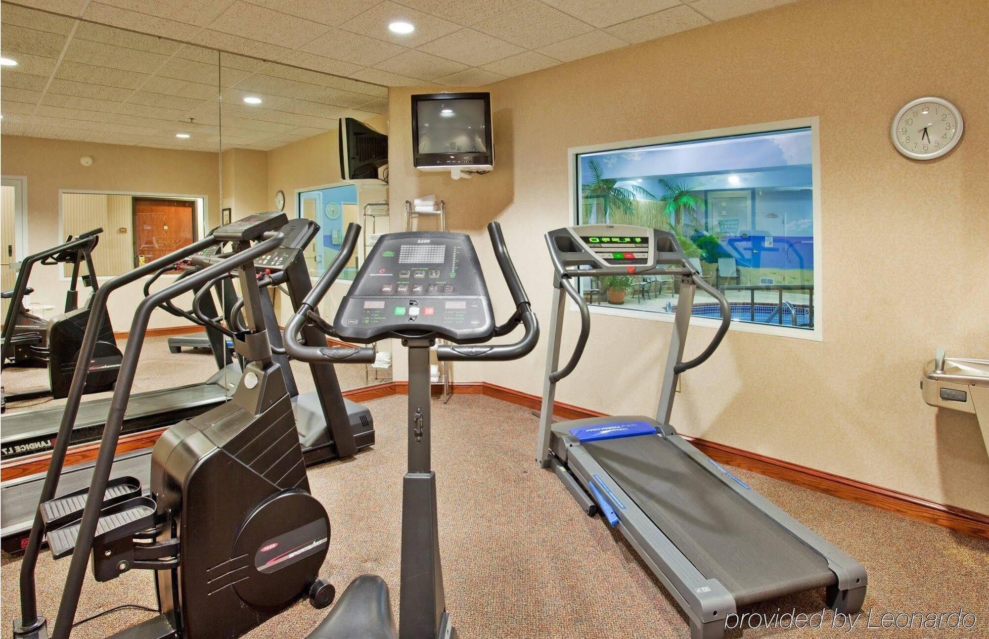Holiday Inn Express Hotel & Suites Farmington, An Ihg Hotel Buitenkant foto